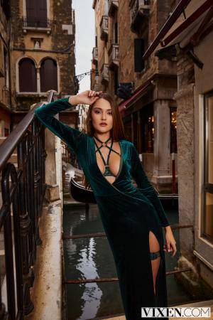 Original 2000 px/ 3000 px