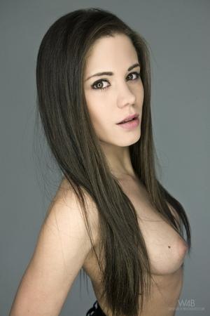 Original 682 px/ 1024 px