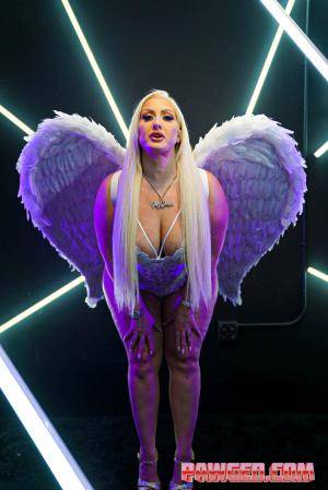 Original 1067 px/ 1600 px