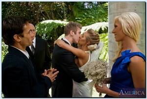 Original 850 px/ 573 px