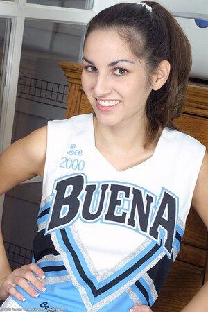 Original 683 px/ 1024 px