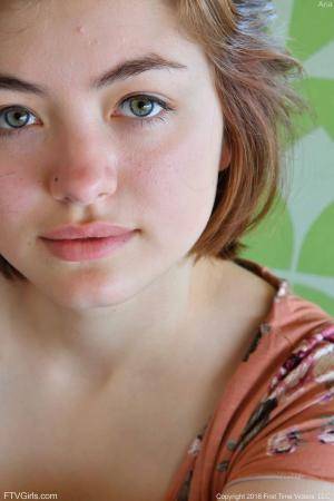 Original 852 px/ 1280 px