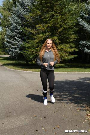 Original 2000 px/ 3000 px