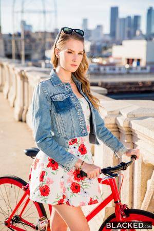 Original 2000 px/ 3000 px