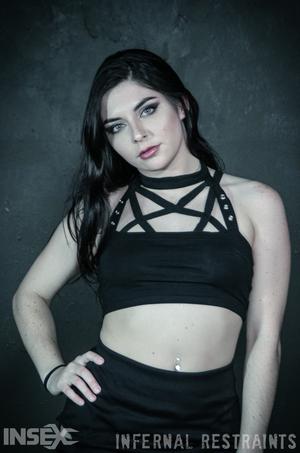 Original 795 px/ 1200 px