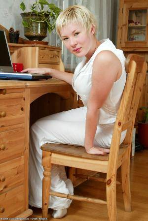 Original 684 px/ 1024 px