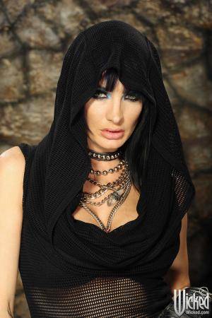 Original 1663 px/ 2499 px