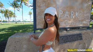 Original 1903 px/ 1071 px