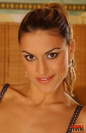 Original 834 px/ 1280 px