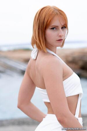 Original 1067 px/ 1600 px