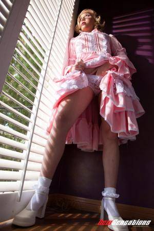 Original 683 px/ 1024 px