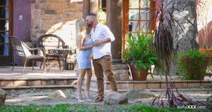 Original 5000 px/ 2637 px