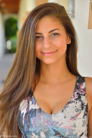 Original 852 px/ 1280 px