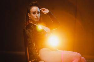 Original 1920 px/ 1281 px