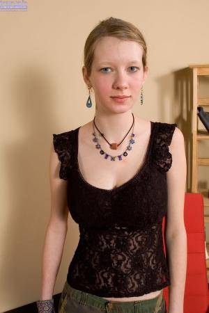 Original 852 px/ 1280 px