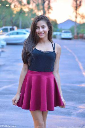 Original 852 px/ 1280 px