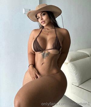 Original 1284 px/ 1511 px