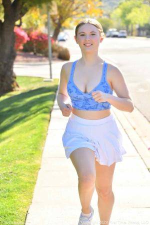 Original 852 px/ 1280 px