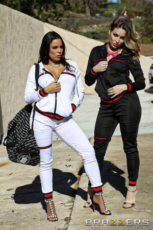 Luna Star & Kissa Sins - Butts In Sync [BigWetButts.com / Brazzers.com] (26.06.21)