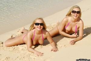 Original 3000 px/ 2009 px