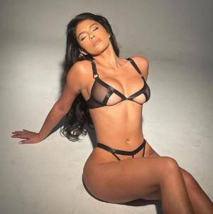 Original 795 px/ 800 px