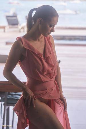 Original 854 px/ 1280 px