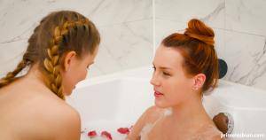 Original 5000 px/ 2637 px