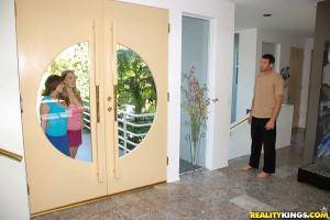 Original 765 px/ 512 px