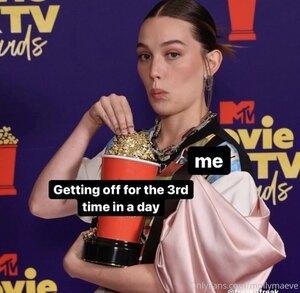 Original 827 px/ 809 px