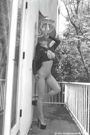 Original 1066 px/ 1600 px