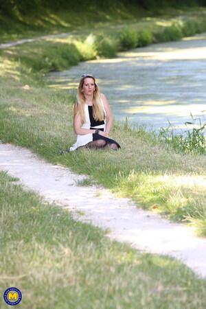 Original 1706 px/ 2560 px