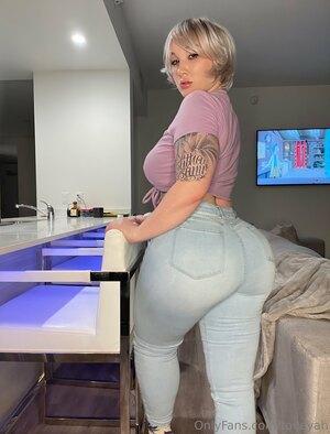 Original 2568 px/ 3372 px