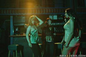 Original 900 px/ 599 px