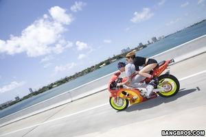 Original 800 px/ 533 px