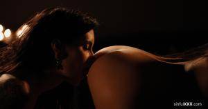 Original 5000 px/ 2637 px