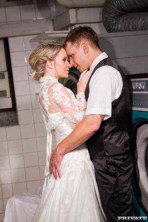 Original 1067 px/ 1600 px