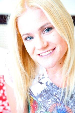 Original 1067 px/ 1600 px