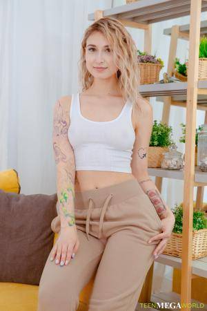 Original 2333 px/ 3500 px