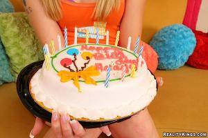 Original 900 px/ 600 px