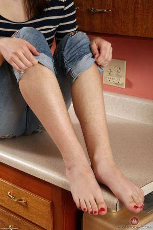 Original 854 px/ 1280 px