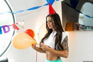 Original 1600 px/ 1066 px