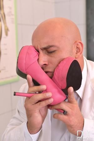 Original 1335 px/ 2000 px