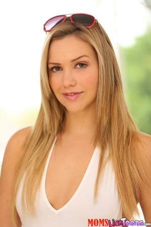 Original 2560 px/ 3840 px