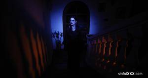 Original 4096 px/ 2160 px