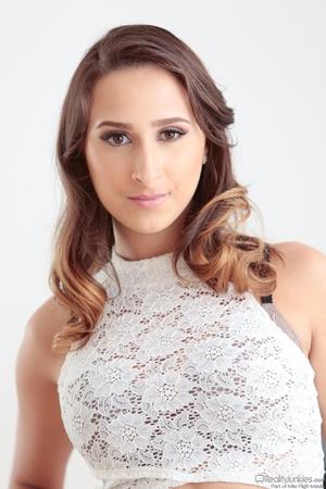 Original 1280 px/ 1920 px