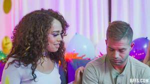 Original 1620 px/ 911 px