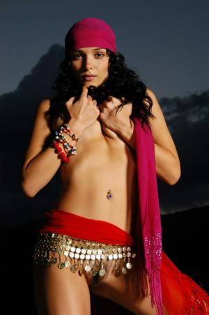 Original 681 px/ 1024 px