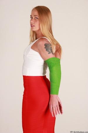 Original 853 px/ 1280 px