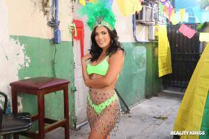 Original 3000 px/ 2000 px