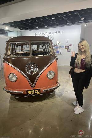 Original 2000 px/ 3000 px